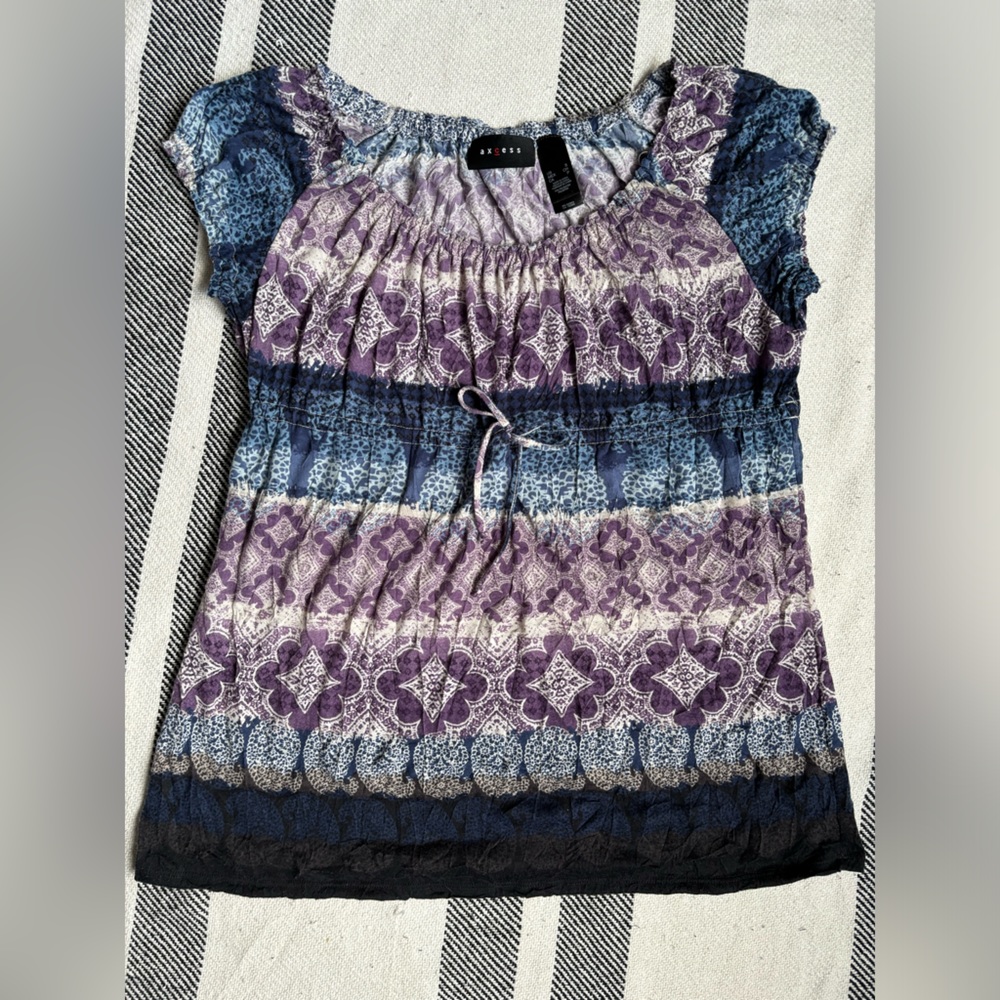 Axcess Flowy Floral Print Blouse w/ Tie at Waist. Women’s S EUC